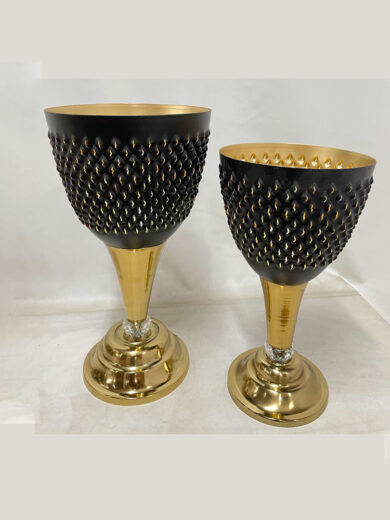 "Elegant Cups Set"